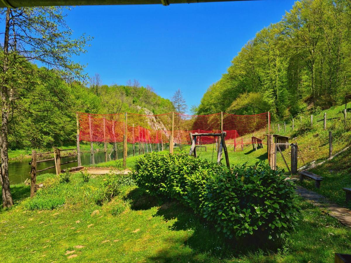 Holiday Home Radocaj Slunj Εξωτερικό φωτογραφία